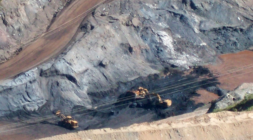 Vista aérea de uma mineradora 