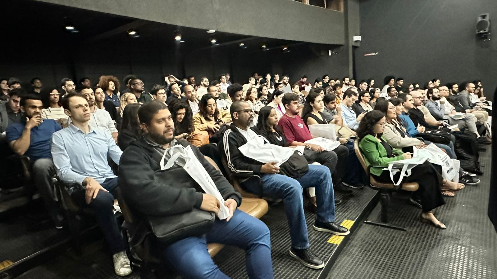 PINS_agencia10.jpeg